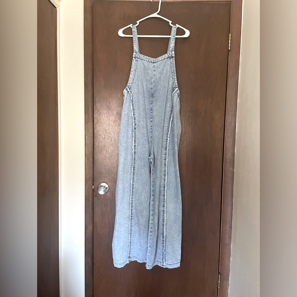 Cute modern country style overalls.